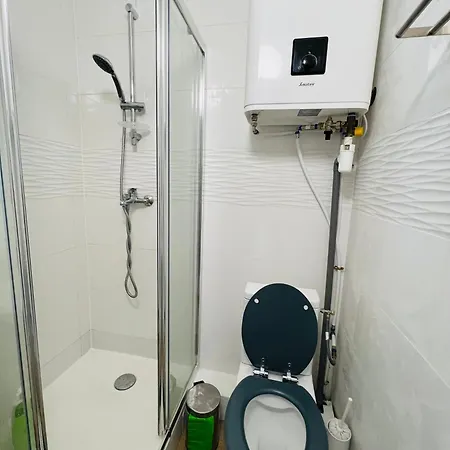 Charmant Logement Situe En Plein Verdure Et Au Centre Ville De Rosny Sous Bois Exterior photo
