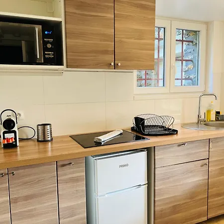 Charmant Logement Situe En Plein Verdure Et Au Centre Ville De Rosny Sous Bois Exterior photo