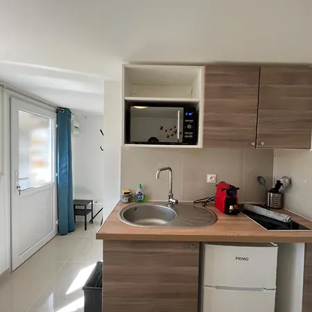 Charmant Logement Situe En Plein Verdure Et Au Centre Ville De Rosny Sous Bois Exterior photo