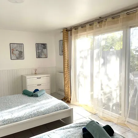 Charmant Logement Situe En Plein Verdure Et Au Centre Ville De Rosny Sous Bois Exterior photo