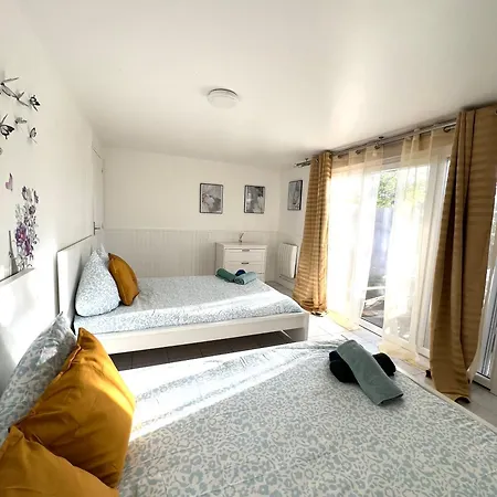 Charmant Logement Situe En Plein Verdure Et Au Centre Ville De Rosny Sous Bois Exterior photo