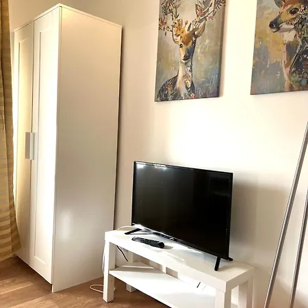 Charmant Logement Situe En Plein Verdure Et Au Centre Ville De Rosny Sous Bois Exterior photo