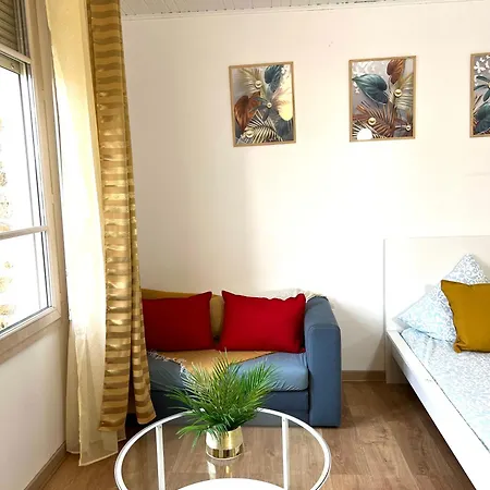 Charmant Logement Situe En Plein Verdure Et Au Centre Ville De Rosny Sous Bois Exterior photo