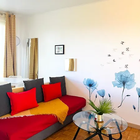 Charmant Logement Situe En Plein Verdure Et Au Centre Ville De Rosny Sous Bois Exterior photo