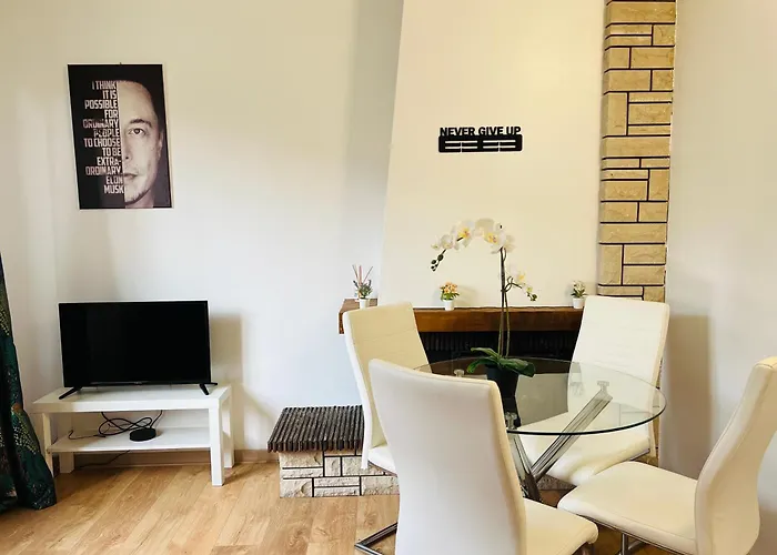 Charmant Logement Situe En Plein Verdure Et Au Centre Ville De Rosny Sous Bois