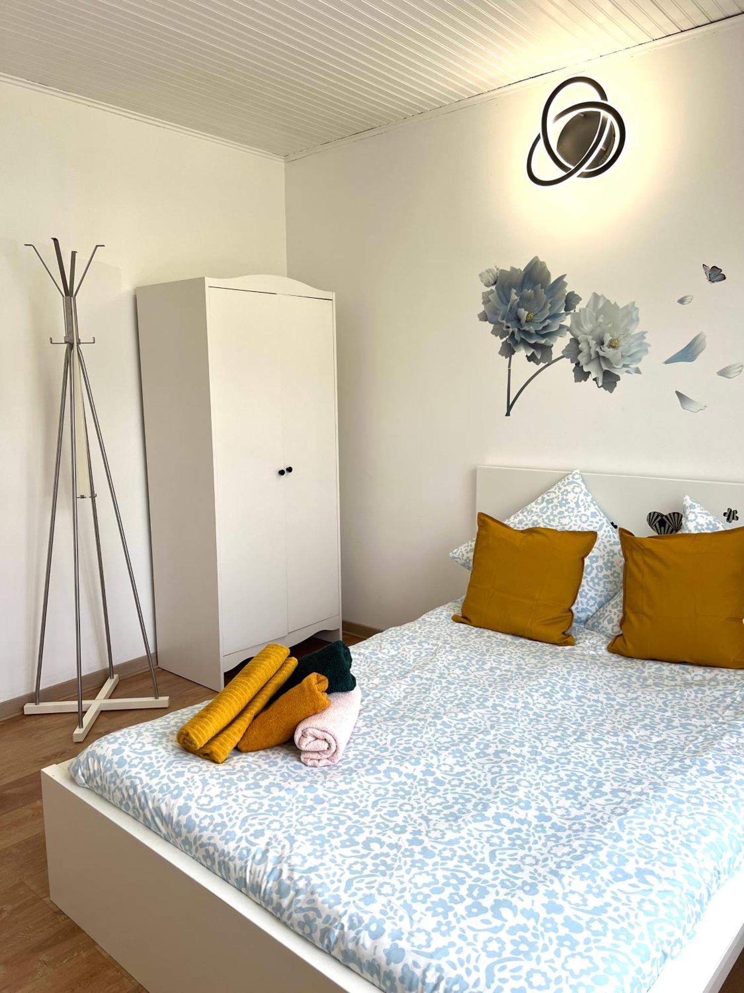 Apartment Situe En Plein Verdure Et Au Centre De Sous Bois Rosny-sous-Bois